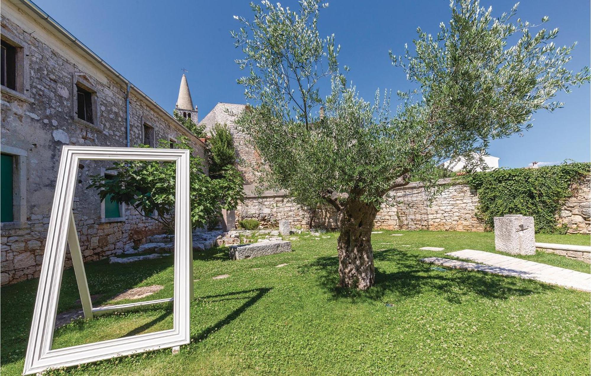 2 Bedroom Stunning Home In Bale Esterno foto